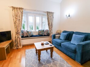 Living area - Yate Cottage, Oxenhope (Keighley)