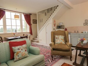 Living area - Huntsman's Cottage, Cartmel (Grange-Over-Sands)