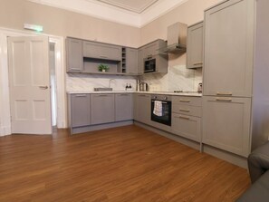 Dishwasher - Central Vista Retreat, Chester (Chester)
