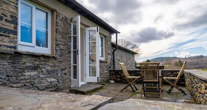 Derwentwater: Cozy Pet-Friendly Escape in Sawrey
