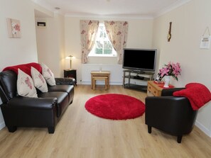Living area - Bodegri Cottage, Church Bay (Holyhead)