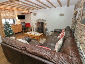 Living area - Blacksmiths Cottage, Pembroke (Pembroke)