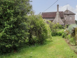 Property grounds - Byre Cottage 3 (2 bed), Storrington (Pulborough)