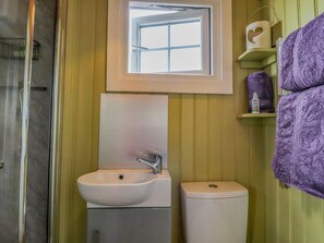 Shower - Bracken Hut at Copy House Hideaway, Earby (Barnoldswick)