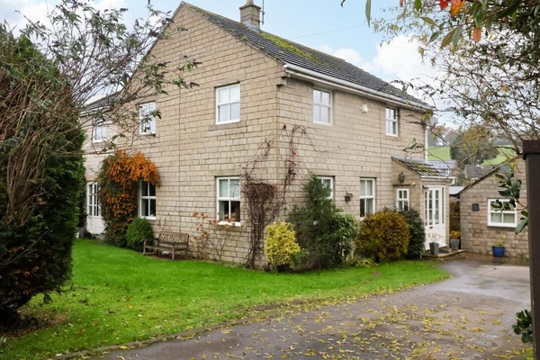 Lair Close House