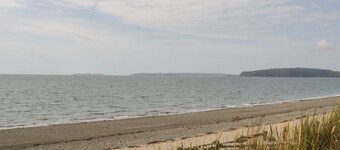 Wavecrest: Coastal Retreat in Pwllheli