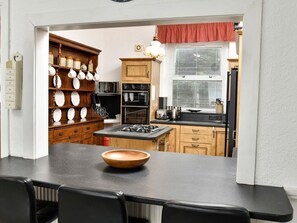 Dishwasher - Wavecrest: Coastal Retreat in Pwllheli (Pwllheli)