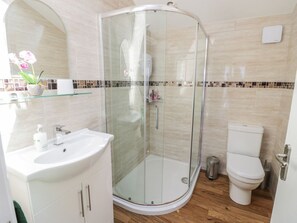Bathroom - FAIRFIELD, Clee Hill (Ludlow)