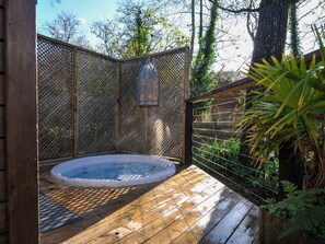 Outdoor spa tub - 6 Stonerush Valley, Lanreath (Looe)