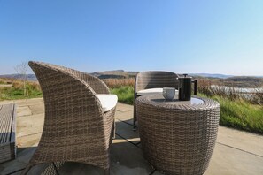 Terrace/patio - Torsa, Cullipool, Isle Of Luing (Oban)