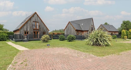 James Ville Marina Lodge 13, Brigg
