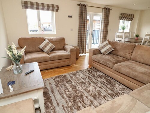 James Ville Marina Lodge 13, Brigg