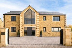 Exterior - Mylstone House, Langho, Lancashire (Blackburn)
