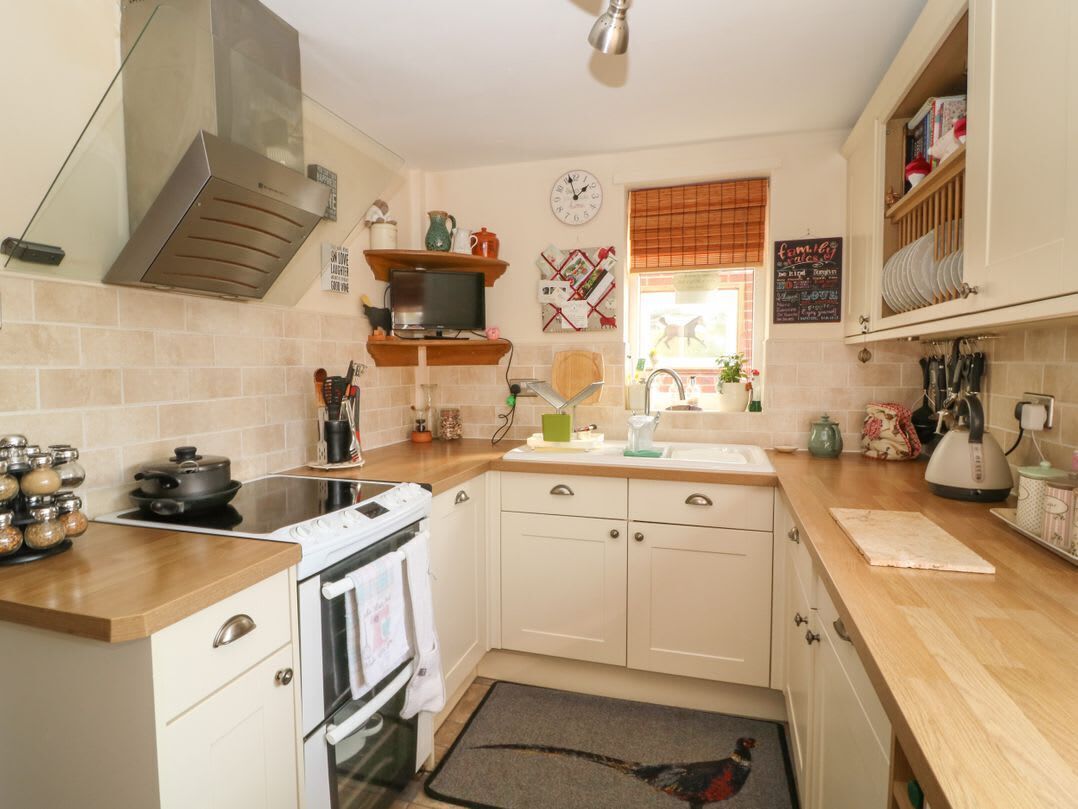 Dishwasher, highchair