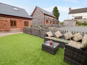 Terrace/patio - The Granary, Llandyssil, Powys (Montgomery)