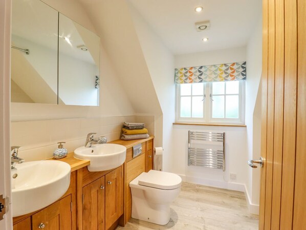 Shower - Fern Cottage, Elsworth, Cambridge (Cambridge)