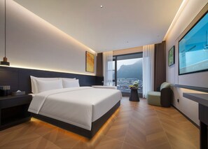 Luxury Double Room, Hill View | Desk, laptop workspace, blackout curtains, soundproofing