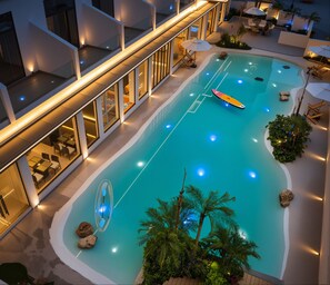 Outdoor pool, open 10:00 AM to 10:00 PM, pool loungers - Forest Oxygen Bar Resort Hotel (Zhangjiajie)