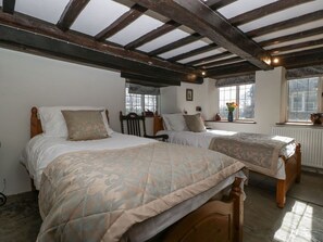 Room - White Haywood Farmhouse and Barn, Craswall (Craswall)