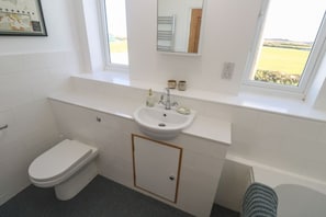 Shower - Charming Sea Holly Retreat in St Just (Penzance)
