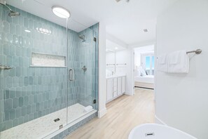 Shower, hair dryer, towels - Colonnades 1403 | Completely updated! Gorgeous condo, beachfront, sleeps 12! (Gulf Shores)