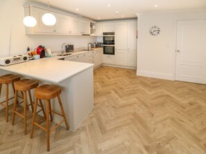 Private kitchen - Amelia's Point lies in St Ives (St. Ives)