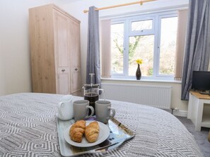 WiFi - Charming Woodview Home Near Grove Fm (Norwich)