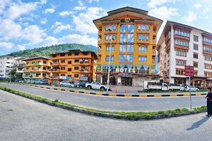 المنشأة من الخارج