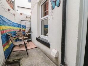 Terrace/patio - 1 Albion Place, Whitby (Whitby)