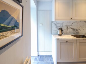 Interior - Mor Edrin: Coastal Retreat in Ynys (Talsarnau)