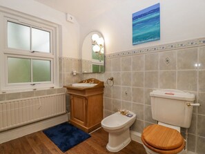 Shower - Heathfield in Milverton, rural (Taunton)