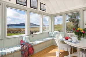 Dining - Ardlarach Lodge, Cullipool, Isle Of Luing (Cullipool)