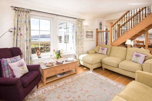 Ardlarach Lodge, Cullipool, Isle Of Luing