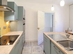 Dishwasher, highchair - Lodestar, Deganwy, Conwy 4 bed (Conwy)