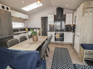 Dishwasher - Caravan 195D, Newcastle, County Down (Newcastle)