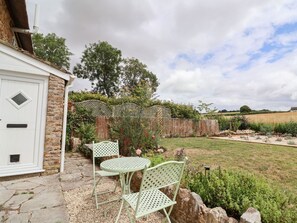 Outdoor dining - Thatchers End, Sherborne (Sherborne)