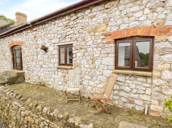 Terrace/patio - The Granary, Scurlage (Swansea)