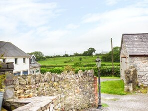 Property grounds - The Granary, Scurlage (Swansea)