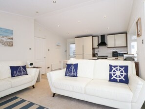 Living area - Un Diwrnod (One Day) The Warren T22, Abersoch (Pwllheli)