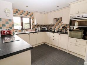 Private kitchen - Honeysuckle Cottage, Ashwater (Beaworthy)