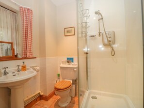 Shower - Flora's Barn, Crowcombe (Taunton)