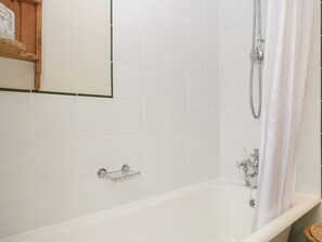 Shower - Flora's Barn, Crowcombe (Taunton)
