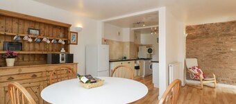 Wheelbarrow Cottage, Leominster