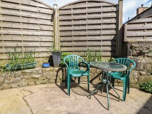 Terrace/patio - Stork Cottage in Conder Green. (Lancaster)