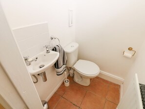 Shower - South View, Gunnerside, Reeth (Richmond)