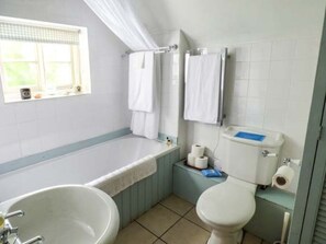 Shower - The Smithy, Mortimers Cross (Leominster)