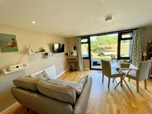 Pheasant Lodge: Cozy Retreat