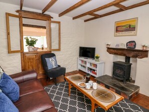 Living area - Charming Llety in Fishguard Town (Fishguard)
