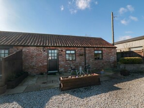 Terrace/patio - Blakey, Moorsholm: A Cozy Retreat (Saltburn-by-the-Sea)