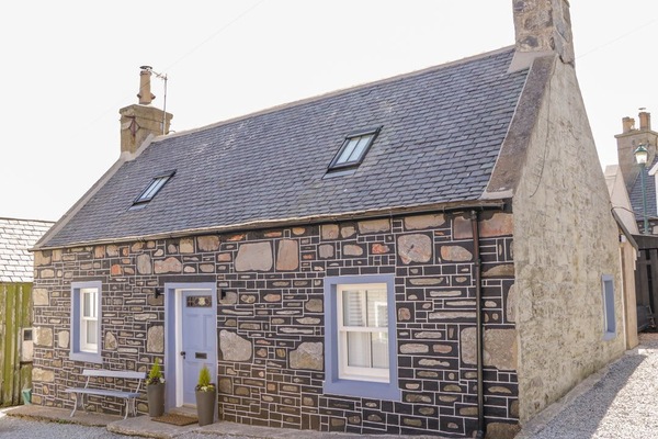 36 Sandend Village